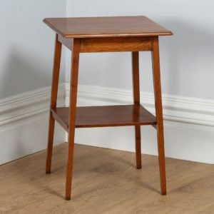 Antique English Arts & Crafts Oak Occasional Square Lamp Side Table (Circa 1910)