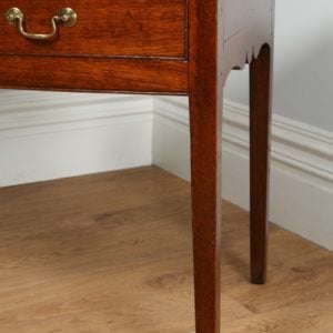 Antique English Georgian Oak Side / Occasional Table (Circa 1780) - yolagray.com