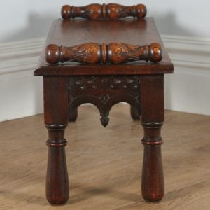Antique English Victorian Gothic Carved Oak Window Seat (Circa 1860) - yolagray.com