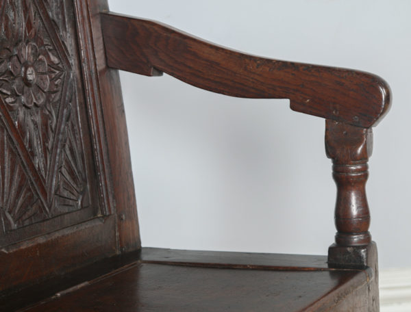 Antique Welsh George III Oak High-Back Box Settle (Circa 1780) - yolagray.com
