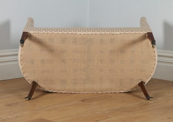 Antique English Edwardian Mahogany Tub Couch (Circa 1910) - yolagray.com