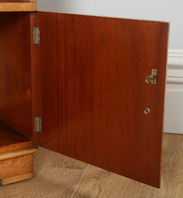 Antique Pair of English Art Deco Birds Eye Maple Bedside Cabinets (Circa 1930)