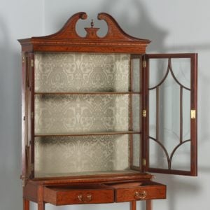 Antique Georgian Sheraton Style Marquetry Inlaid Satinwood & Mahogany Serpentine Glass Display Cabinet Attributable to Edwards & Roberts (Circa 1890) - yolagray.com