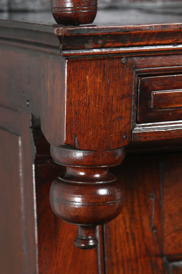 Antique North Welsh George I Oak Cwpwrdd Tridarn Cupboard (Circa 1740) - yolagray.com