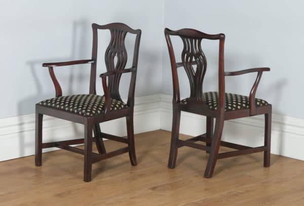 Antique English Set of Four Georgian Chippendale Mahogany Dining Chairs (Circa 1800) - yolagray.com