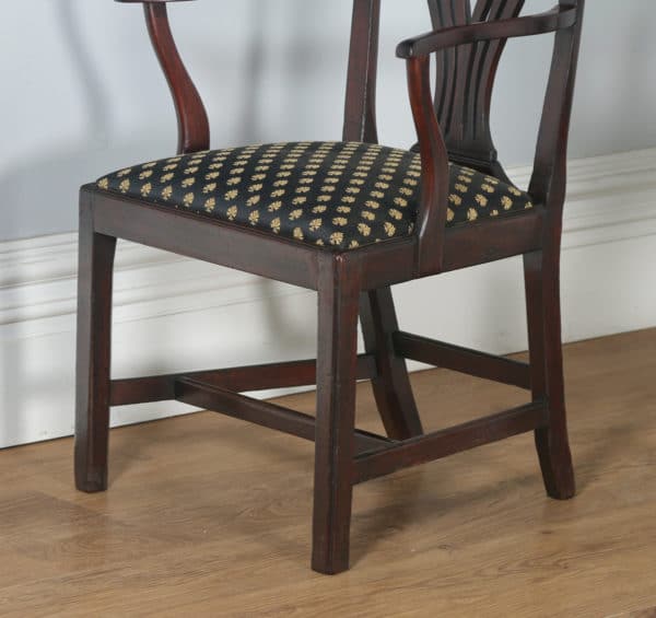Antique English Set of Four Georgian Chippendale Mahogany Dining Chairs (Circa 1800) - yolagray.com