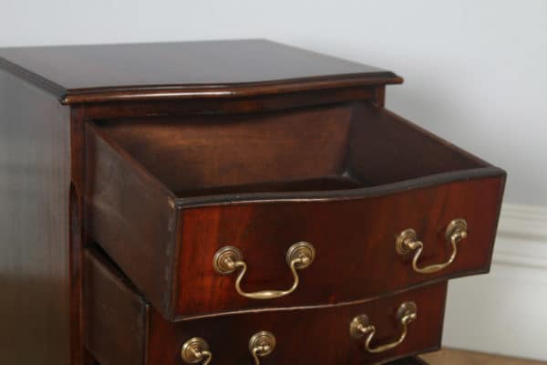 Pair of English Georgian Regency Style Flame Mahogany Bachelor Serpentine Bedside Chests of Drawers (Circa 1970)- yolagray.com