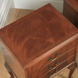Antique English Pair of Queen Anne Style Flame Mahogany Bedside Chests Tables Nightstands (Circa 1960) - yolagray.com