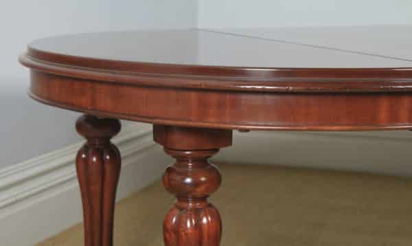 Antique English Victorian Mahogany Extending Eight Seat Dining Table / 7ft 8” Long (Circa 1850) - yolagray.com