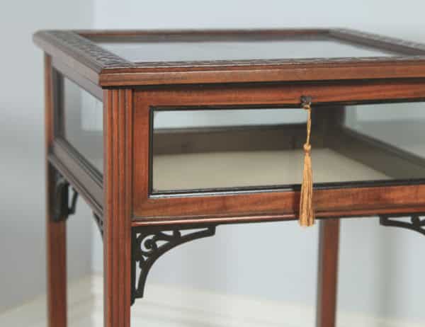 Antique English Edwardian Chippendale Style Carved Solid Mahogany Glass Bijouterie Display Cabinet Table (Circa 1910) - yolagray.com
