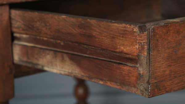 Antique English Georgian Oak Occasional Hall Writing Lowboy Side Table (Circa 1720) - yolagray.com