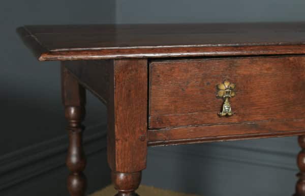 Antique English Georgian Oak Occasional Hall Writing Lowboy Side Table (Circa 1720) - yolagray.com