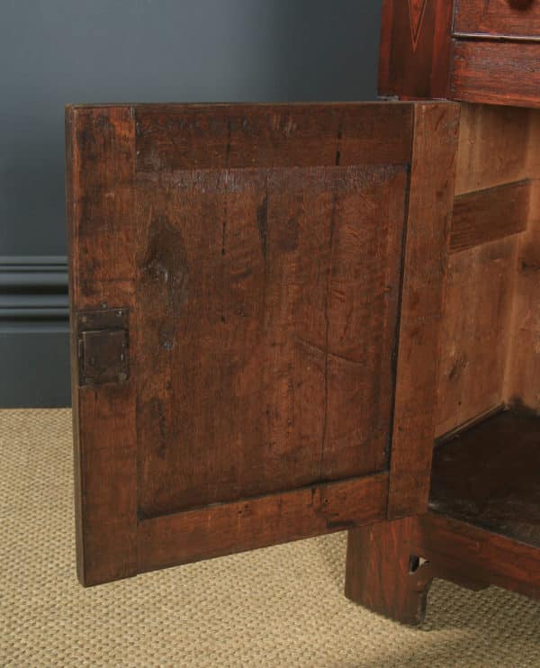 Antique Welsh Anglesey Georgian Oak Breakfront Sideboard Dresser Base & Rack (Circa 1830)