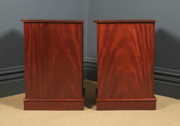 Antique English Pair of Victorian Mahogany Bedside Tables / Chests / Nightstands (Circa 1900)