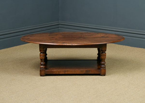 Large English Ipswich 18th Century Style Oak Oval Coffee Pot Board Table (Circa 1980)